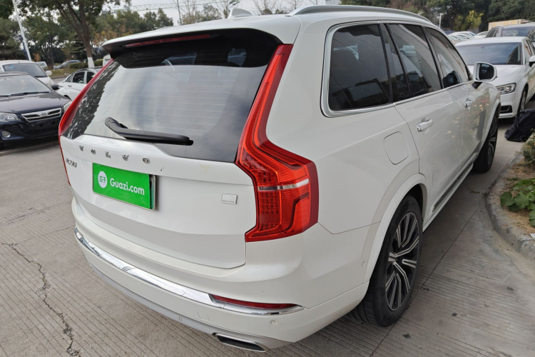 沃尔沃XC90新能源 2021款 E驱混动 T8 智尊豪华版 7座车身外观7
