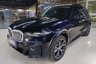 宝马X5 2023款 xDrive 30Li 尊享型M运动曜夜套装