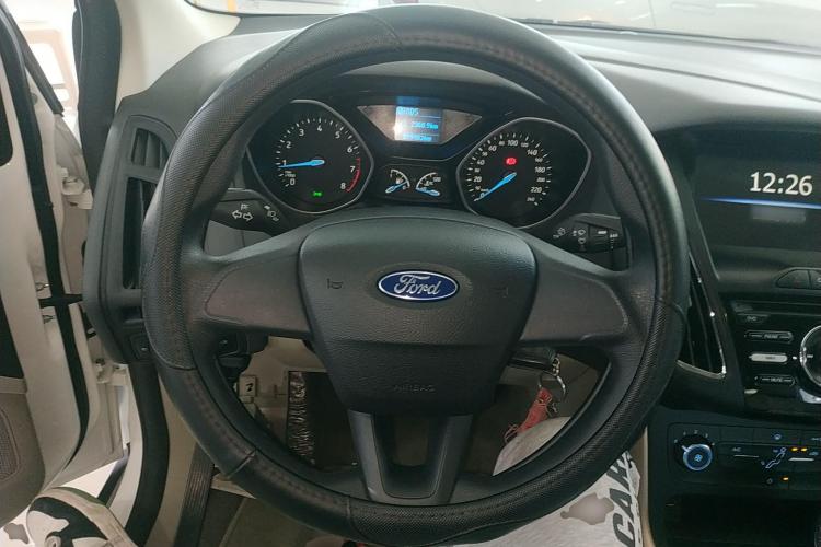 福特 福克斯 2017款 三厢 1.6L 自动舒适型智行版中控内饰13