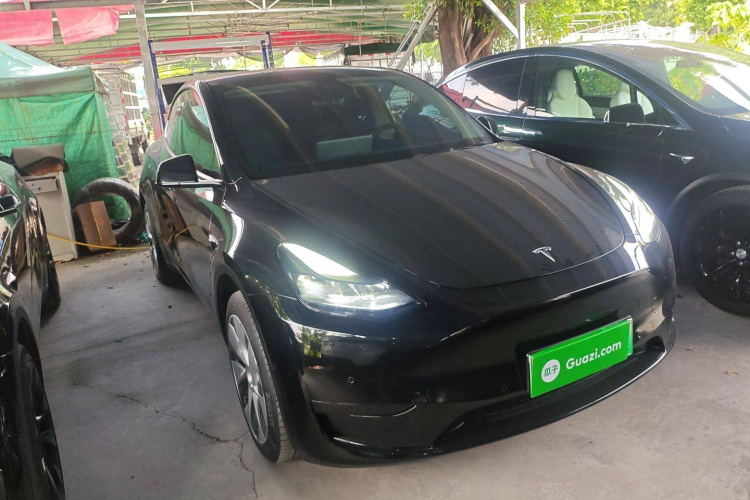 特斯拉 Model Y 2022款 改款 后轮驱动版车身外观3