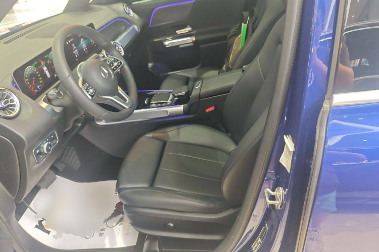 奔驰GLB 2020款 改款 GLB 200 动感型局部细节19