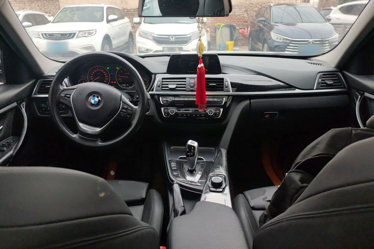 宝马3系 2018款 320Li xDrive 时尚型中控内饰12