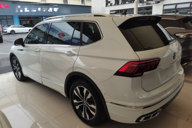 大众 途观L 2024款 330TSI 自动两驱R-Line越享版车身外观4