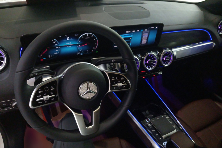 奔驰GLB 2021款 GLB 200 动感型局部细节13