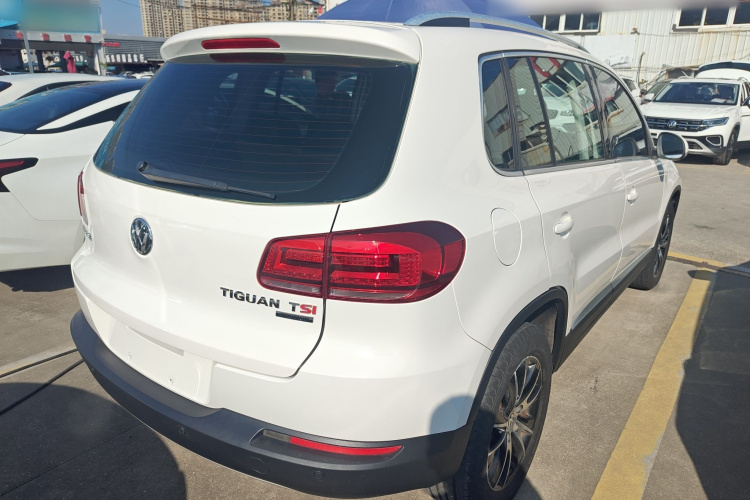 大众 途观 2015款 1.8TSI 自动四驱豪华型车身外观7