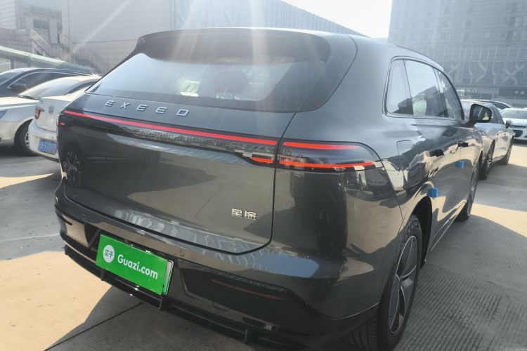 星途 星纪元 ET 2024款 增程 200 Plus车身外观7