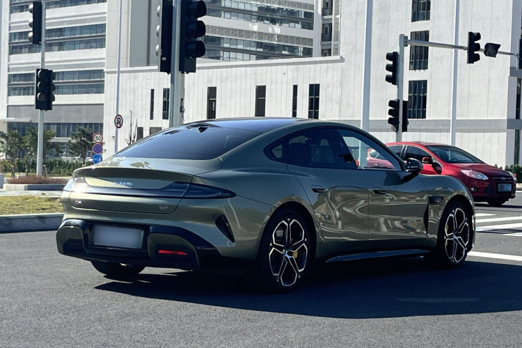 小米汽车 小米SU7 2024款 后驱超长续航高阶智驾Pro版车身外观6008