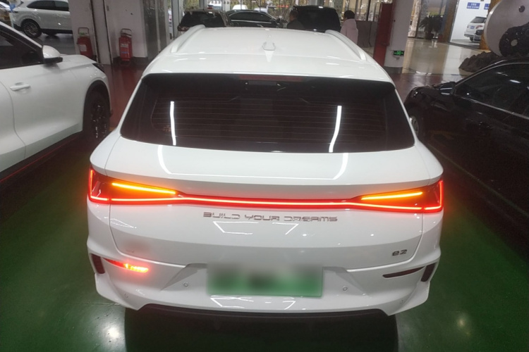 比亚迪e2 2024款 荣耀版 豪华型车身外观6