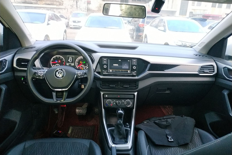 大众 途铠 2019款 1.5L 自动舒适版中控内饰12