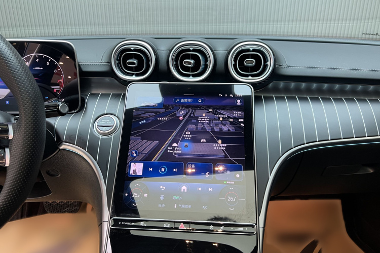 奔驰C级 2025款 C 260 L 皓夜运动版中控内饰7003