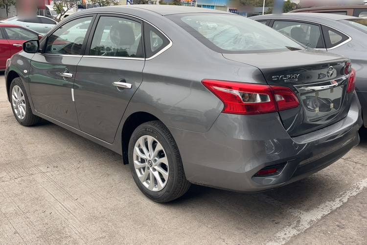 日产 轩逸 2024款 改款三 经典 1.6XE CVT舒适版车身外观6002