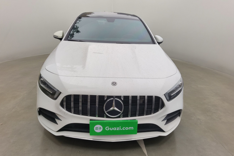 奔驰A级 2021款 A 180 L 运动轿车车身外观2
