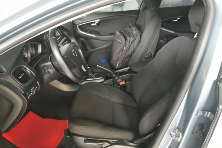 沃尔沃V40 2018款 T3 智尚版局部细节19