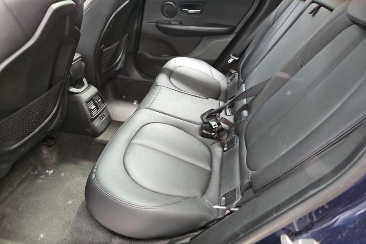 宝马2系旅行车 2019款 218i 领先型中控内饰7001