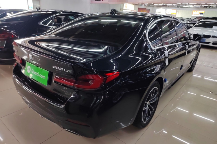 宝马5系 2022款 改款二 525Li M运动套装车身外观7