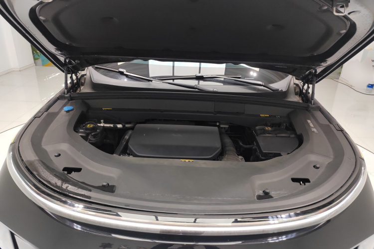 理想汽车 理想L9 2023款 Pro机舱底盘24