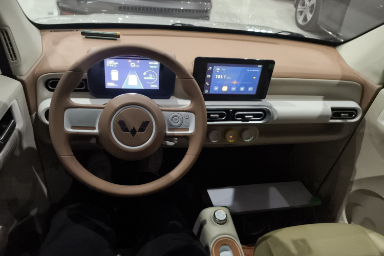 五菱汽车 宏光MINIEV 2024款 第三代 215km 进阶版中控内饰12