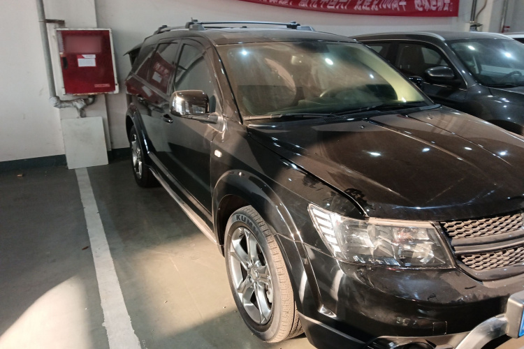 道奇 酷威 2016款 2.4L 两驱旅行版车身外观6002