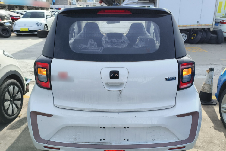 江淮钇为 钇为花仙子 2024款 挚爱版 301km Air车身外观6