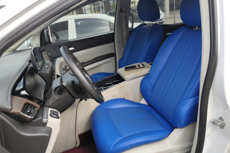 别克GL8 2022款 陆上公务舱 652T 舒适型局部细节19