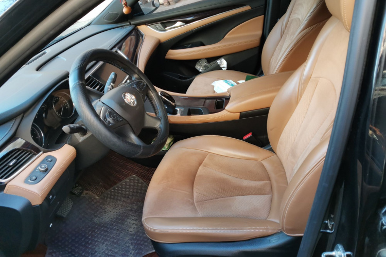 别克 君越 2016款 20T 精英型中控内饰19