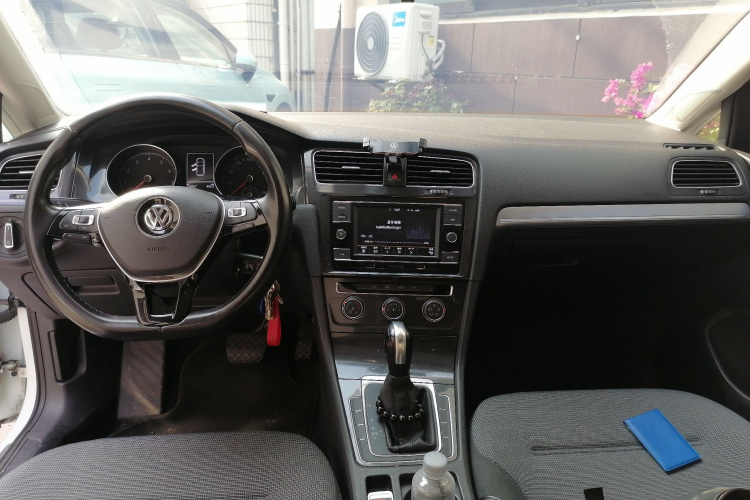 大众 高尔夫 2018款 1.6L 自动舒适型中控内饰7002
