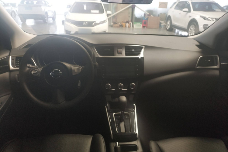 日产 轩逸 2022款 经典 1.6XL CVT豪华版中控内饰7001