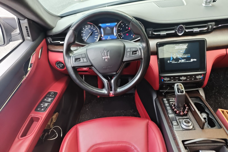 玛莎拉蒂 总裁 2017款 3.0T 标准型中控内饰13