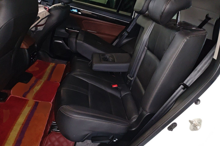 广汽传祺 传祺GS8 2017款 320T 两驱豪华智联版（七座）中控内饰21