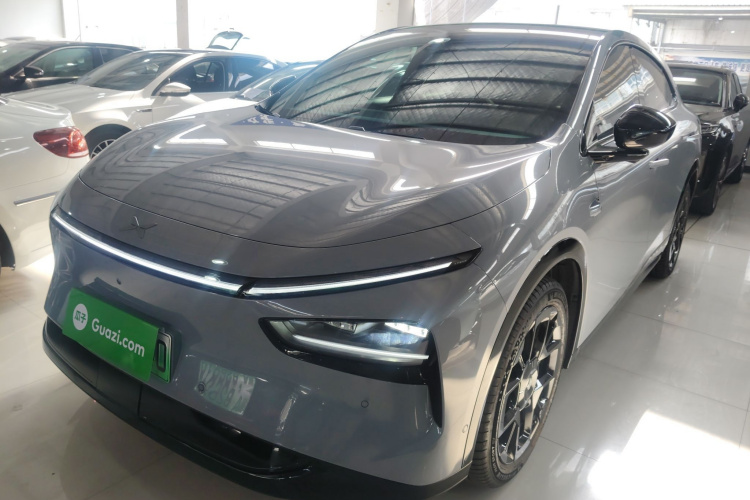 小鹏G7 2025款 702 超长续航 Max车身外观1