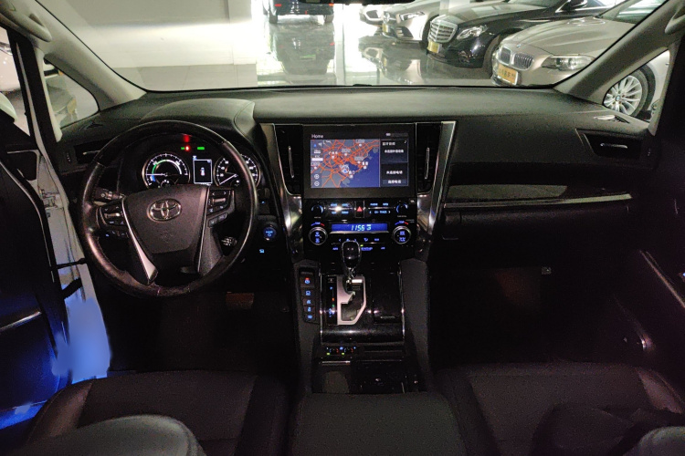 丰田 威尔法 2020款 双擎 2.5L HV豪华版中控内饰7002