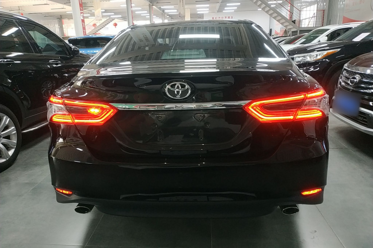丰田 凯美瑞 2019款 2.0G 豪华版 国VI车身外观6004