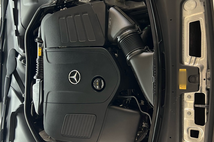 奔驰C级 2022款 改款 C 200 L 运动版中控内饰7008