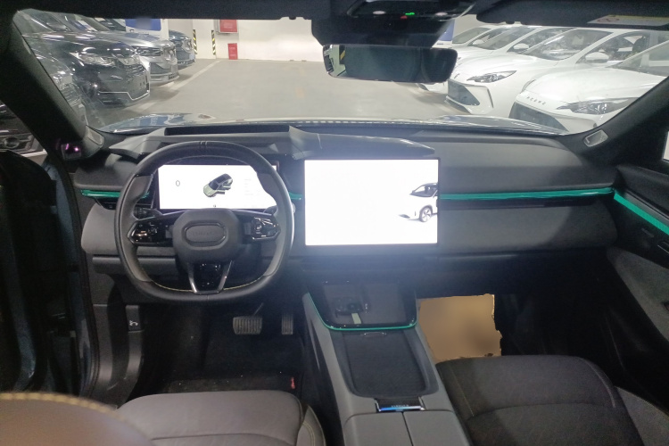 领克08 EM-P 2023款 220km 时间限量版中控内饰12