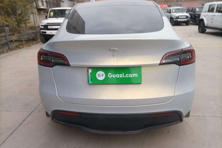 特斯拉 Model Y 2022款 改款 后轮驱动版车身外观6