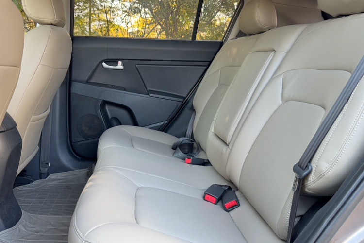 起亚 智跑 2015款 2.0L 自动两驱版GL中控内饰7003