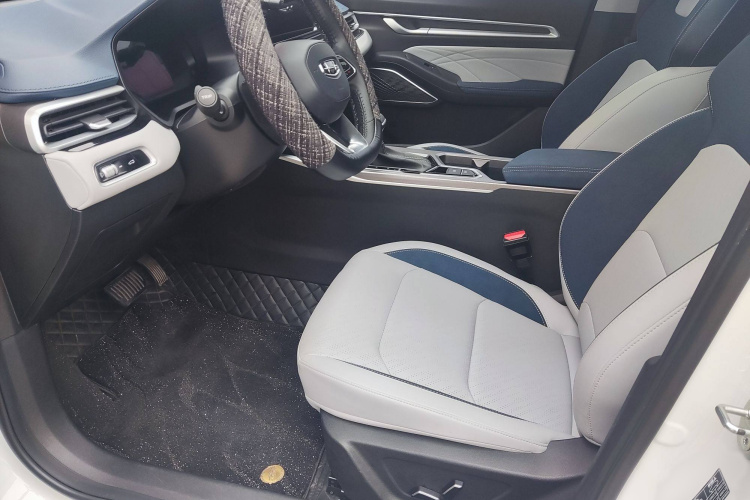 吉利汽车 帝豪 2022款 第4代 1.5L CVT旗舰型局部细节19