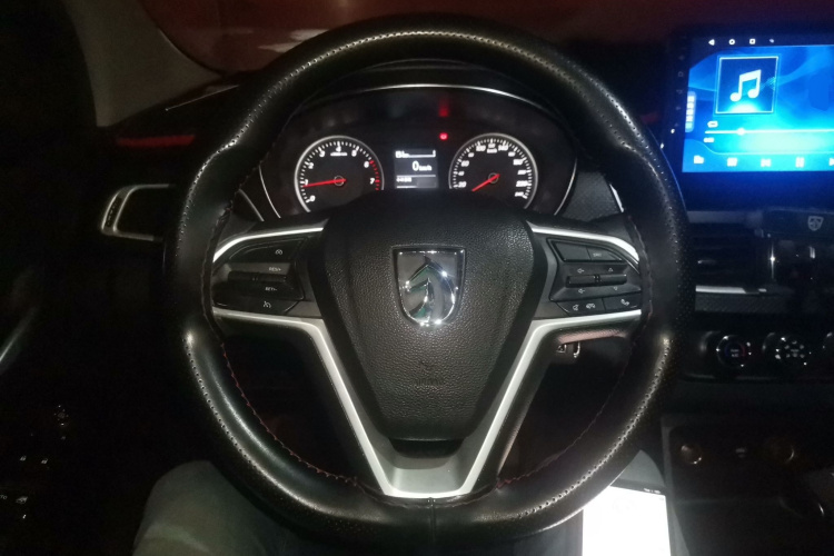 宝骏730 2019款 1.5T CVT时尚型 7座 国VI中控内饰13