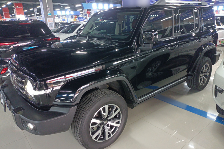 坦克300 2024款 2.0T 穿越者车身外观4