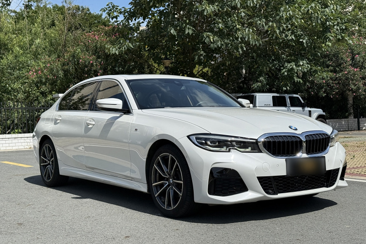 宝马3系 2021款 325Li M运动套装车身外观3