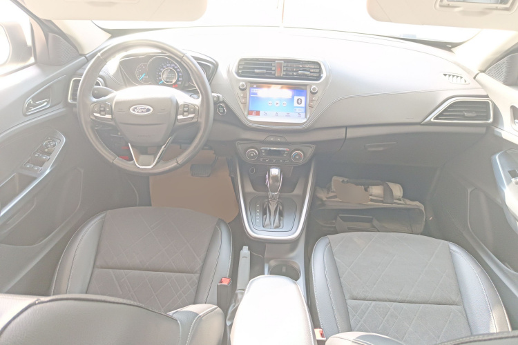 福特 福睿斯 2019款 改款 1.5L 自动悦享型 国VI中控内饰7002