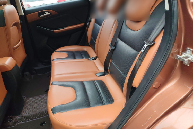 北京汽车 绅宝X35 2016款 1.5L 自动豪华版中控内饰21