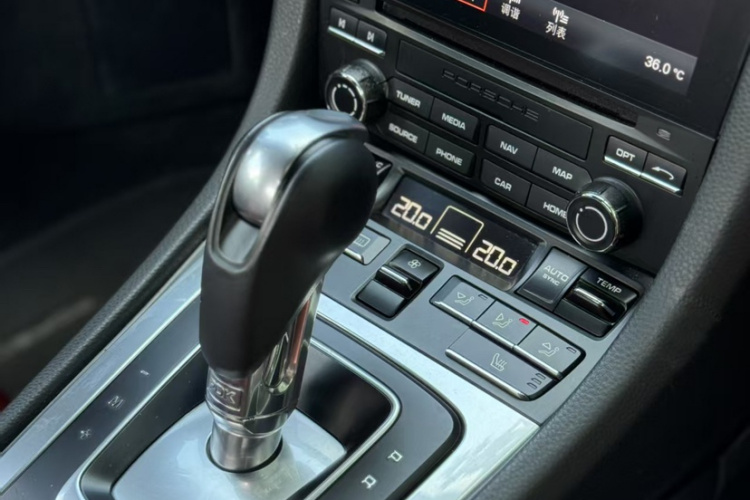 保时捷718 2016款 Cayman 2.0T中控内饰7005