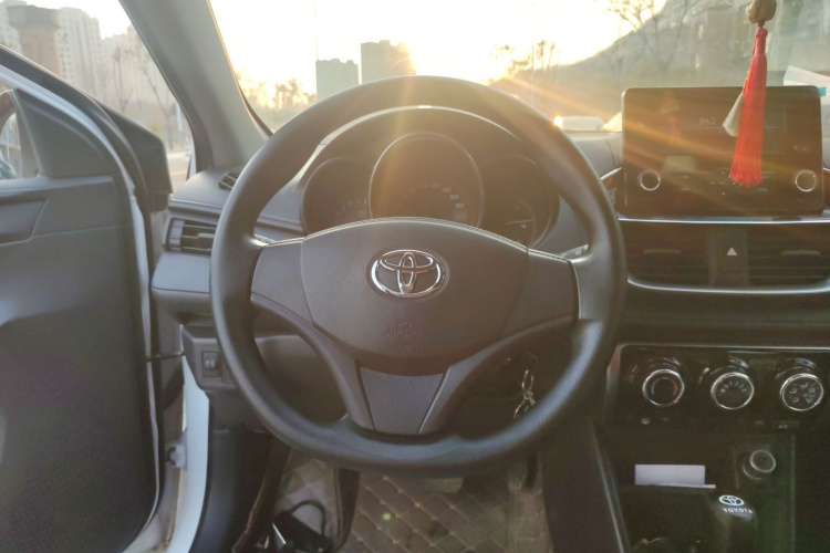 丰田 YARiS L 致炫 2021款 致炫X 1.5L CVT领先版中控内饰13