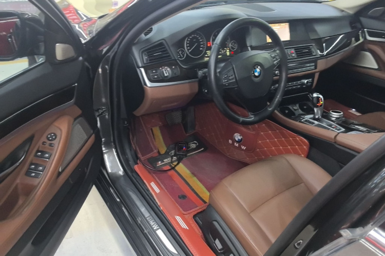 宝马5系 2014款 525Li 领先型中控内饰7003