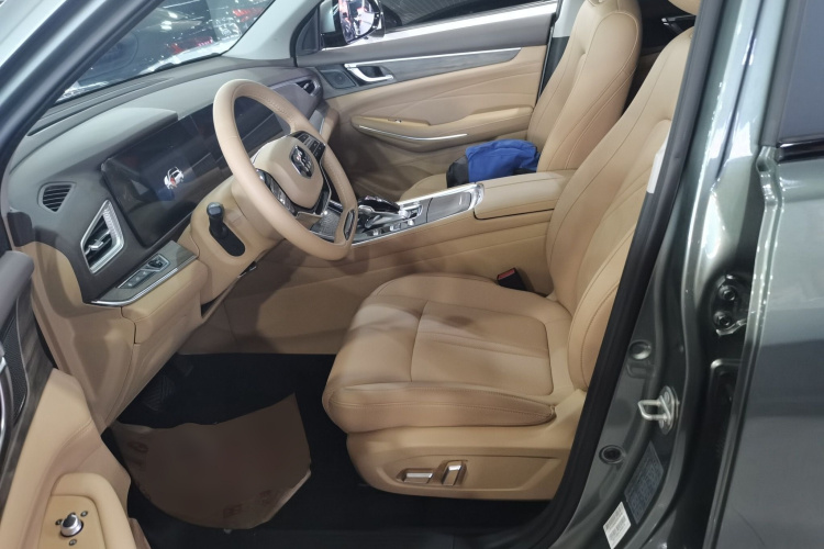 蓝电E5 2024款 荣耀版 100KM尊享型 7座中控内饰19