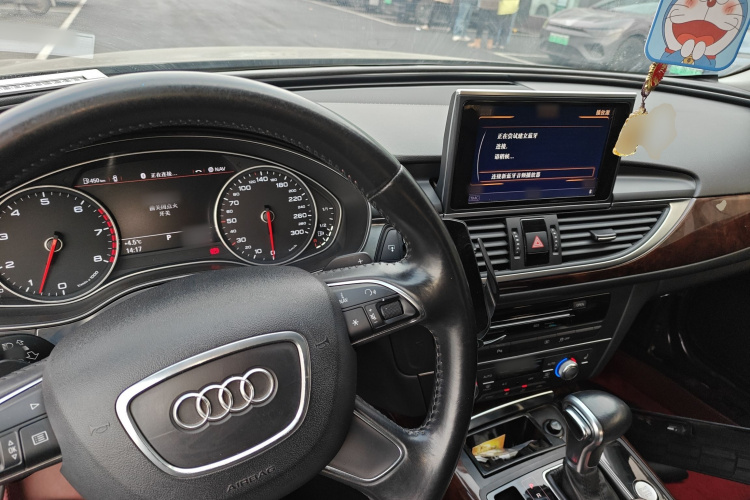 奥迪A6L 2015款 30 FSI 百万纪念舒享型中控内饰12