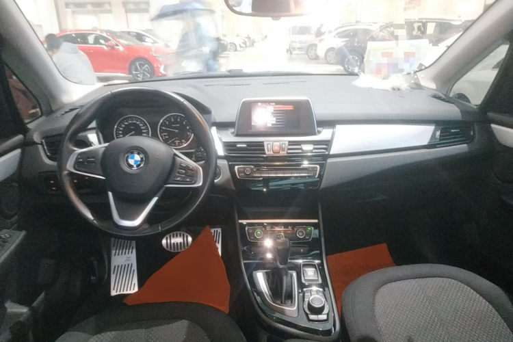 宝马2系旅行车 2016款 218i 领先型中控内饰7002