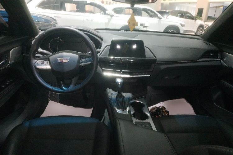 凯迪拉克CT4 2023款 25T 豪华型中控内饰7002