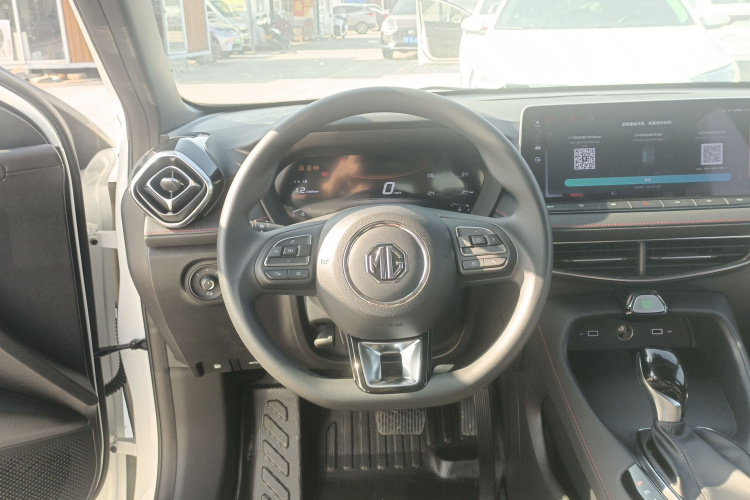 名爵 MG5 2025款 180DVVT 全球豪华版中控内饰13